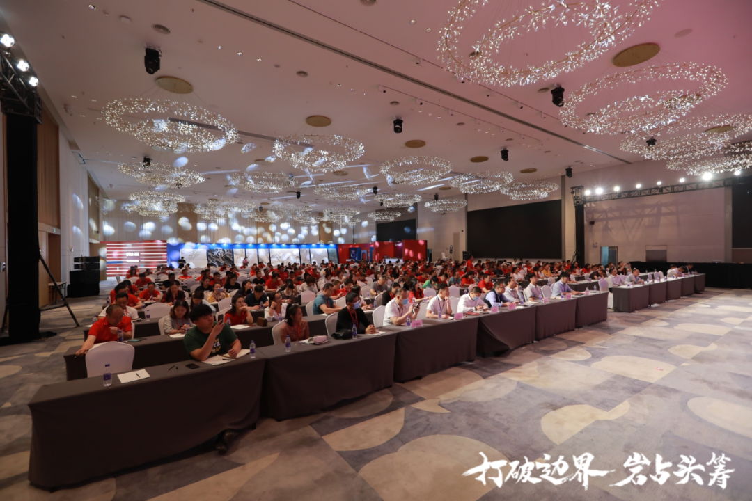 群星璀璨，共譜華章 | 2021將軍企業(yè)戰略營(yíng)銷(xiāo)峰會(huì )答謝晚宴盛大舉行！(圖2)