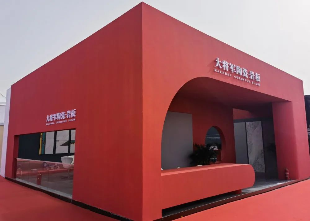 焦點(diǎn)！大將軍驚艷亮相雄安德維斯建博會(huì )，流量爆棚引圍觀(guān)！(圖2)