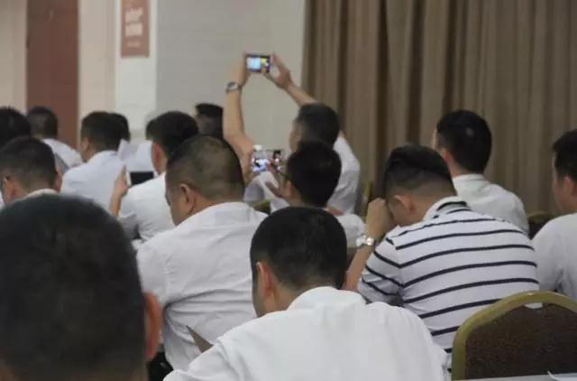 奮力拼搏，實(shí)現新跨越|將軍企業(yè)6月工作會(huì )議圓滿(mǎn)召開(kāi)
(圖2)