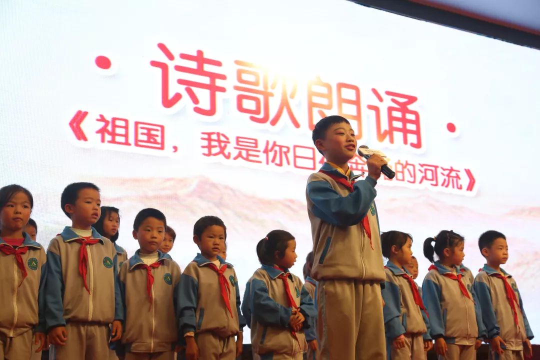 彭德懷精神柱捐贈儀式暨大將軍愛(ài)心公益項目發(fā)布會(huì )完滿(mǎn)落幕！
(圖14)